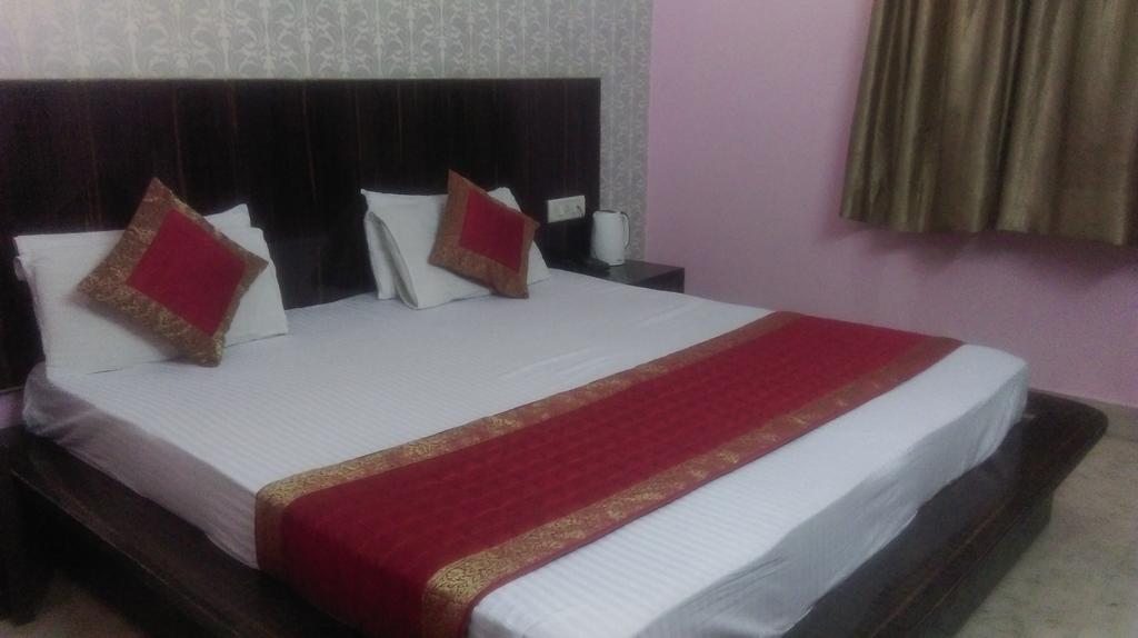 Hotel Surya Plaza New Delhi Bilik gambar