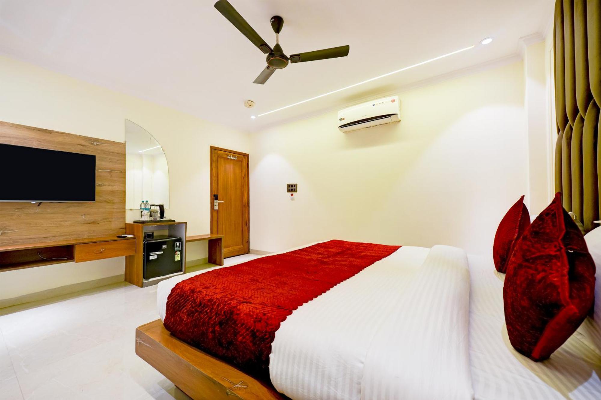 Hotel Surya Plaza New Delhi Luaran gambar