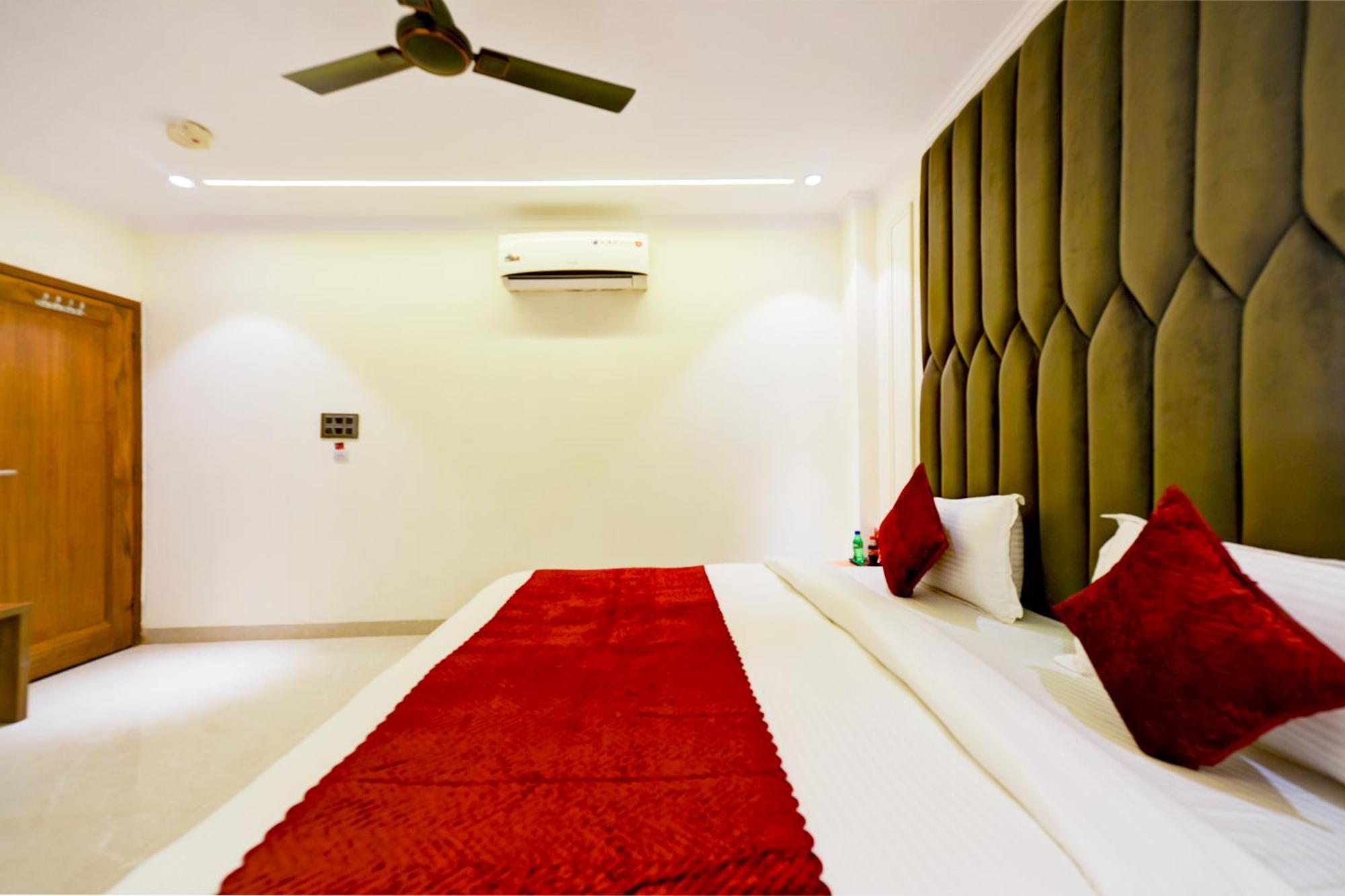 Hotel Surya Plaza New Delhi Luaran gambar