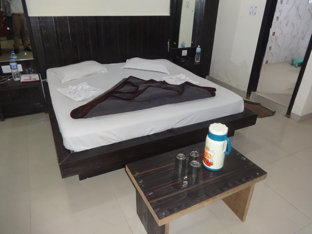 Hotel Surya Plaza New Delhi Bilik gambar