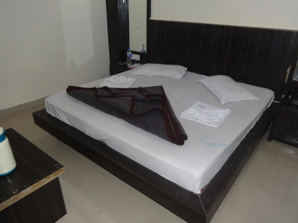 Hotel Surya Plaza New Delhi Bilik gambar