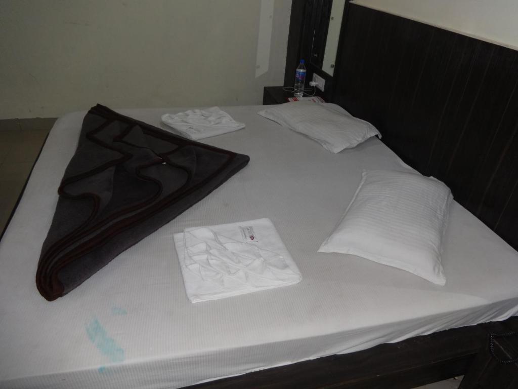 Hotel Surya Plaza New Delhi Luaran gambar