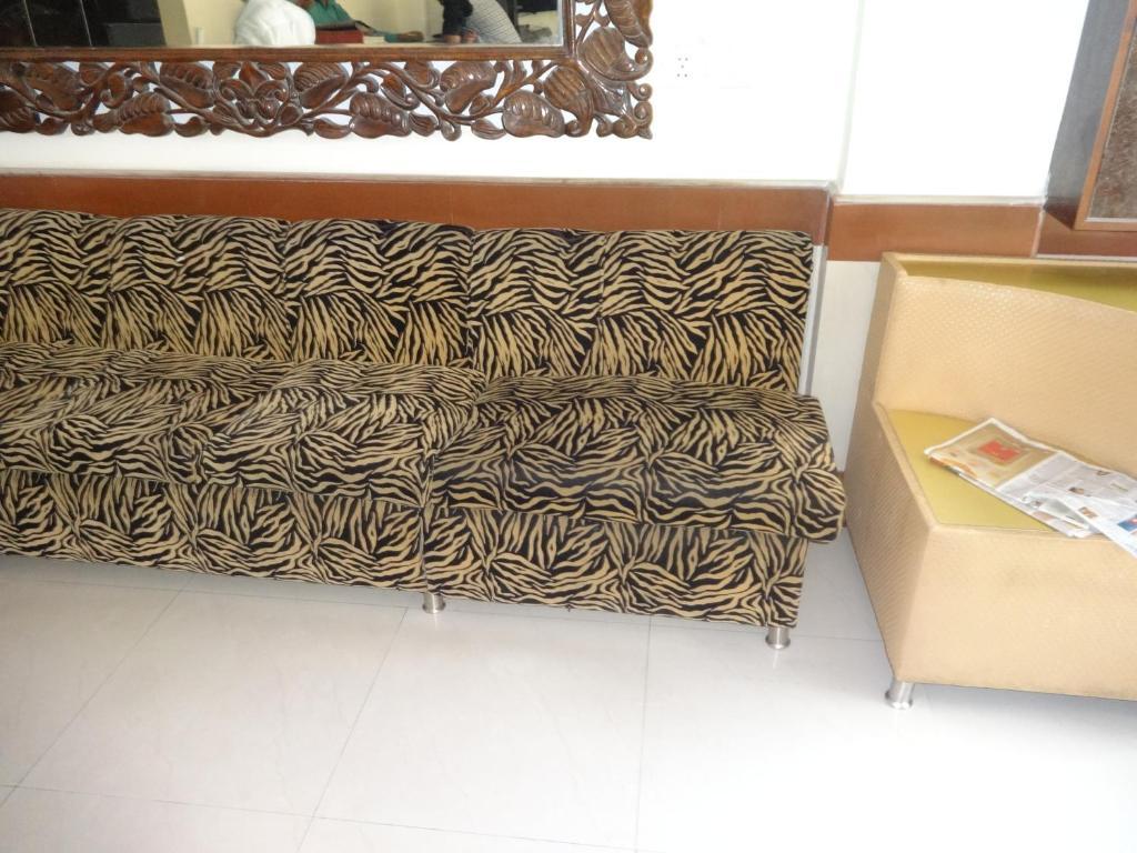 Hotel Surya Plaza New Delhi Luaran gambar